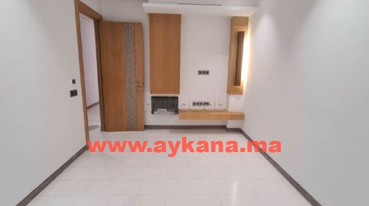 شقة رائعة للإيجار بالرياض. المساحة 570 م². الراحة مع مكيف الهواء و مدفأة