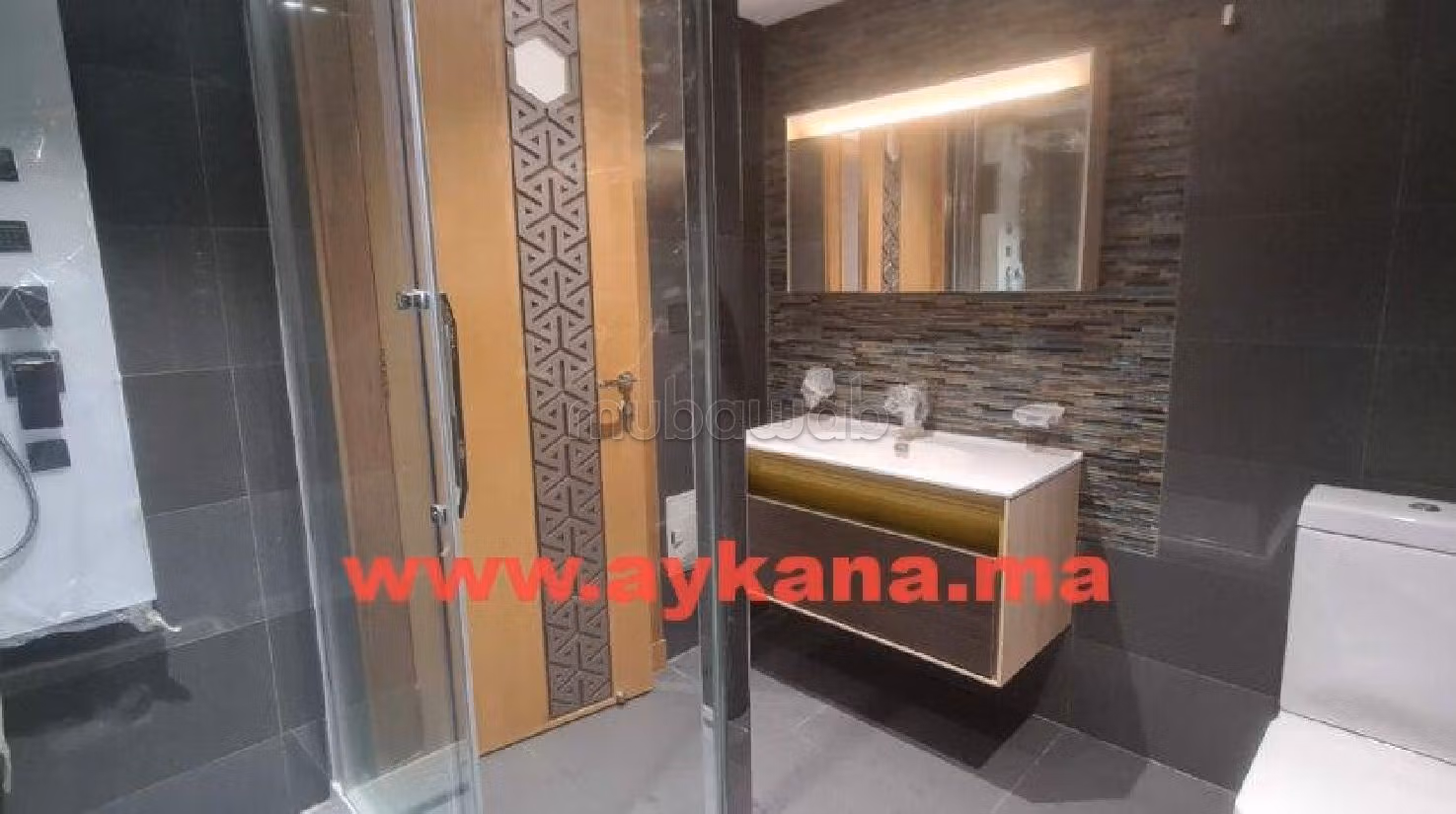 شقة رائعة للإيجار بالرياض. المساحة 570 م². الراحة مع مكيف الهواء و مدفأة