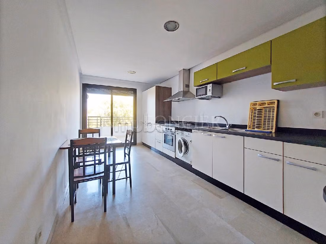 Lovely apartment for rent in Gauthier. Small area 203 m². Fireplace and air conditioning