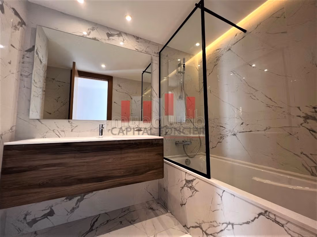 Affitta il tuo appartamento a Port. 2 camere da letto. Garage e terrazzo. 