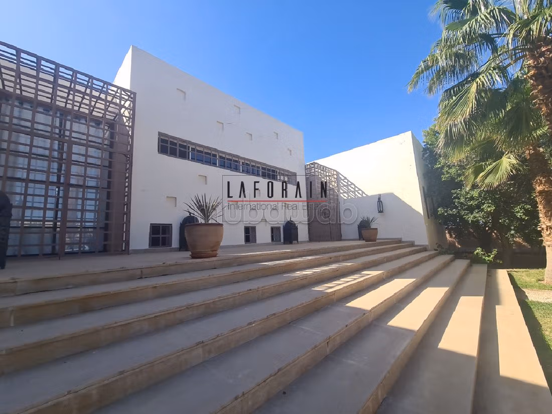 Superbe villa moderne avna