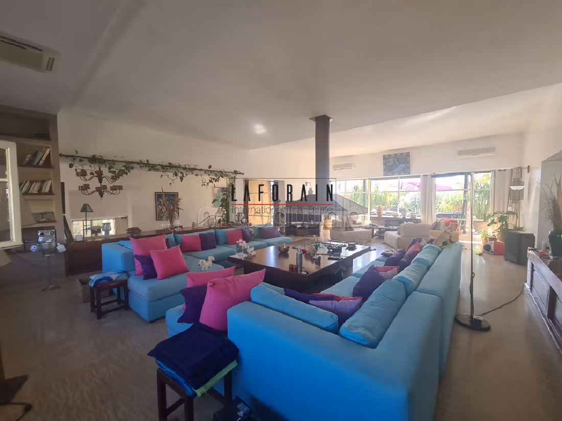 Superbe villa moderne avna