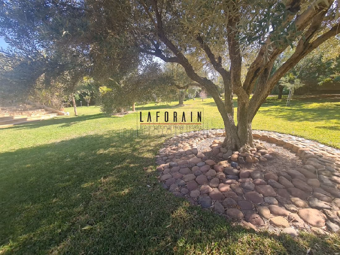 Superbe villa moderne avna