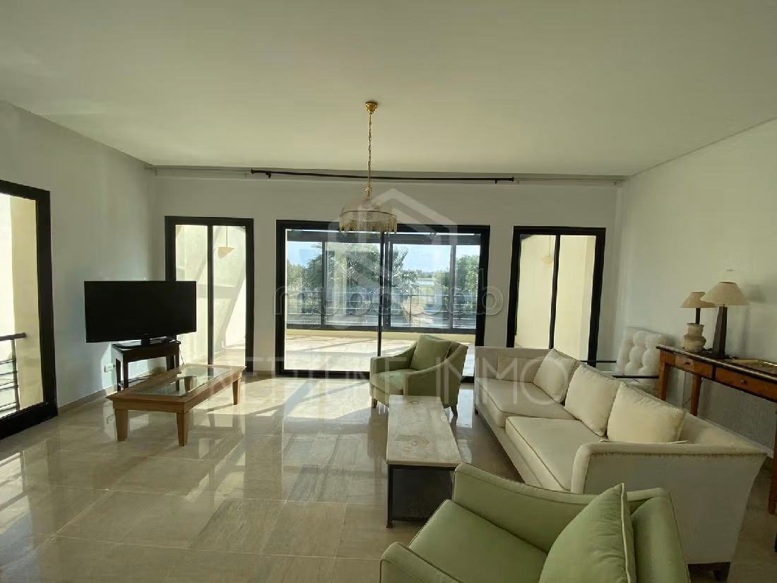 A Louer Villa Meublé avec piscine