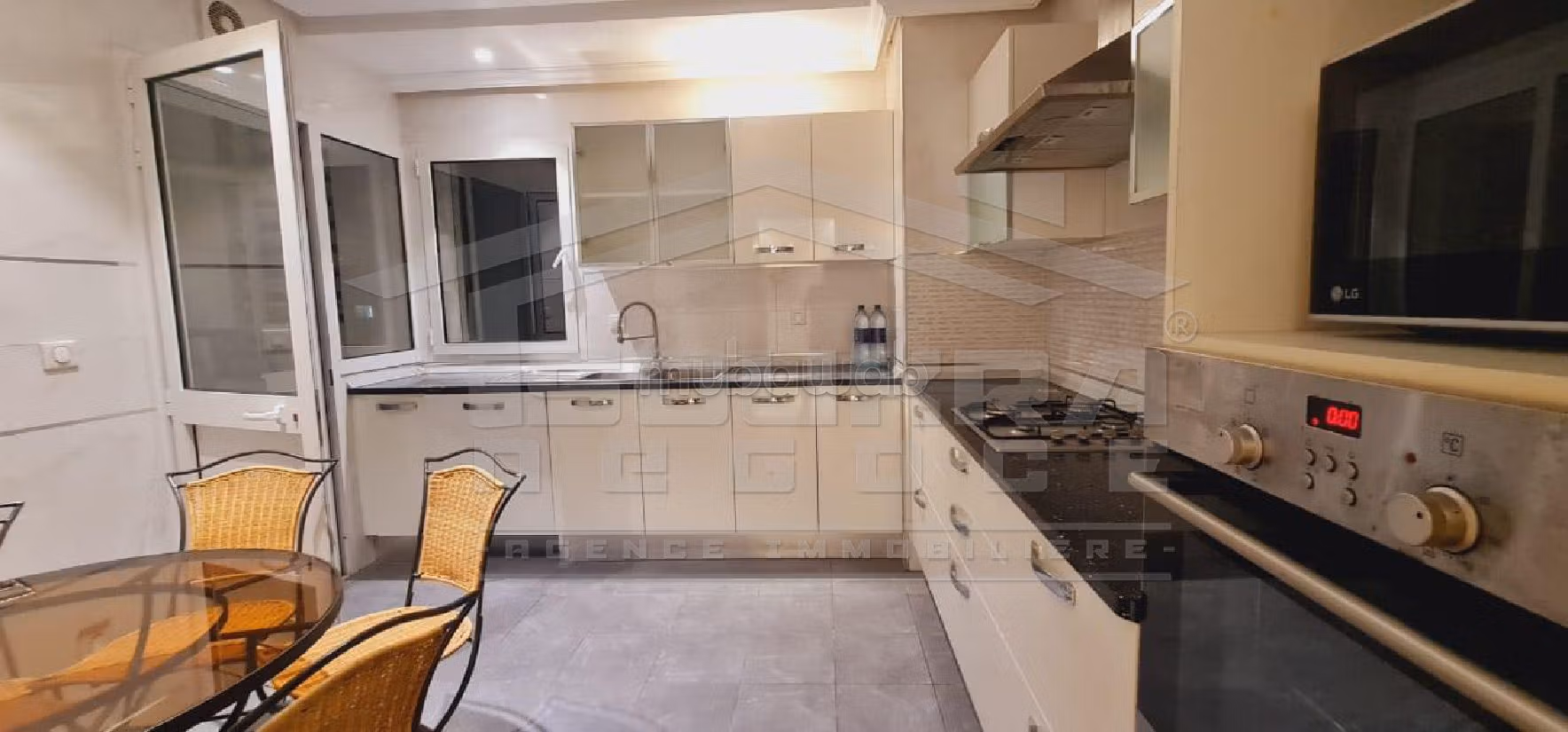 A vendre un appartement meublé aux berges du lac 2