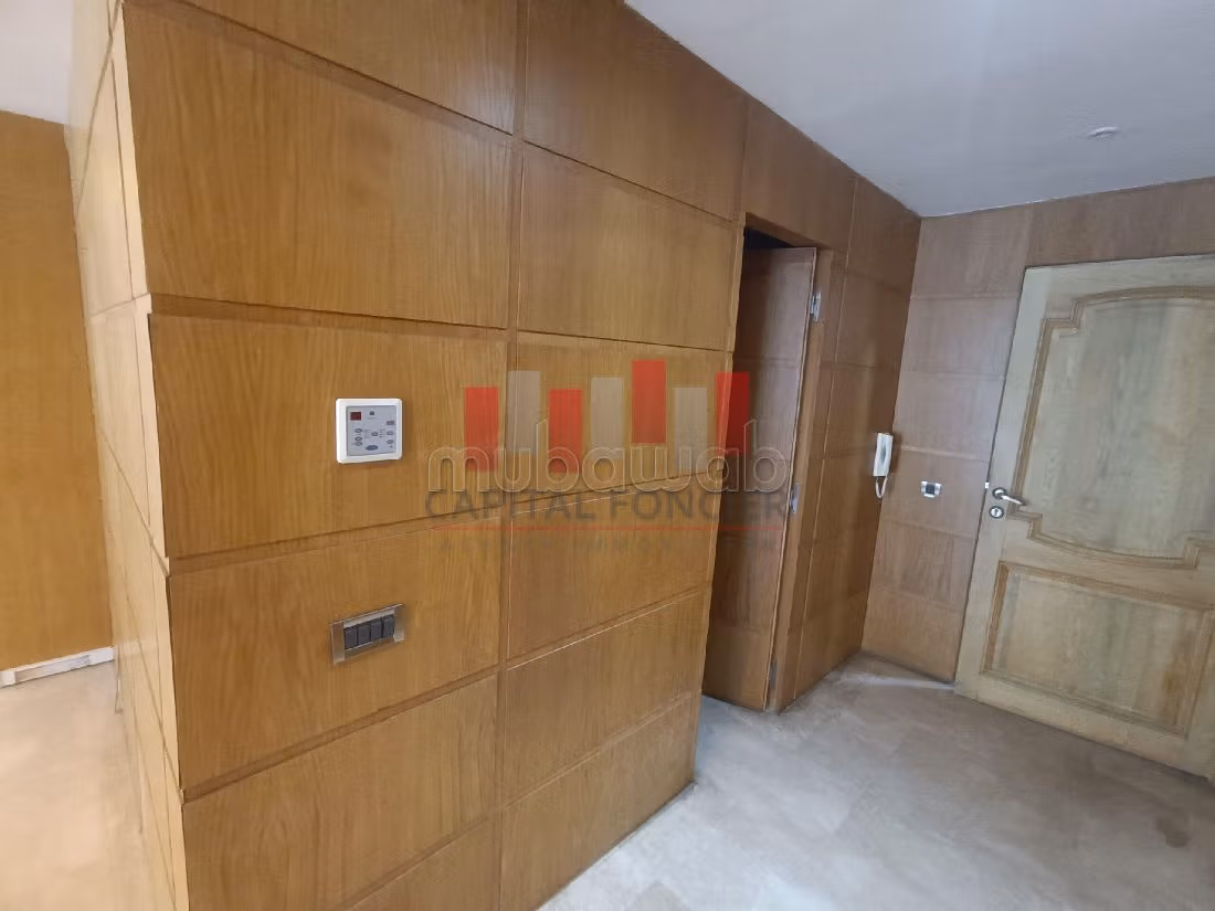 Plateau bureau premium de 90m2 à la location bir anzarane