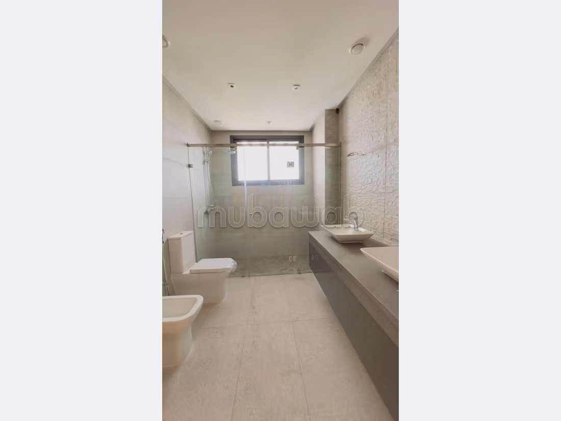 Villa neuve standing en location a souissi