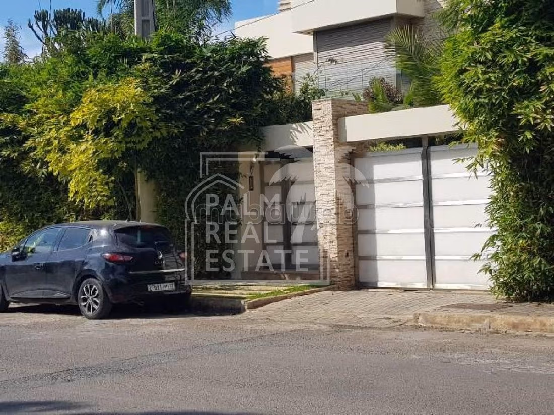 Top affaire magnifique villa a vendre a casablanca ouasis