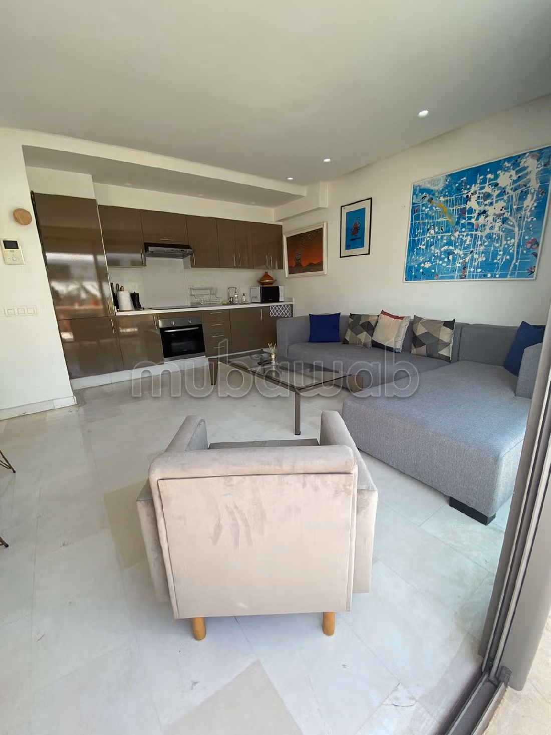 استئجار شقة براسين. 2 قطع كبيرة. مفروشة. 