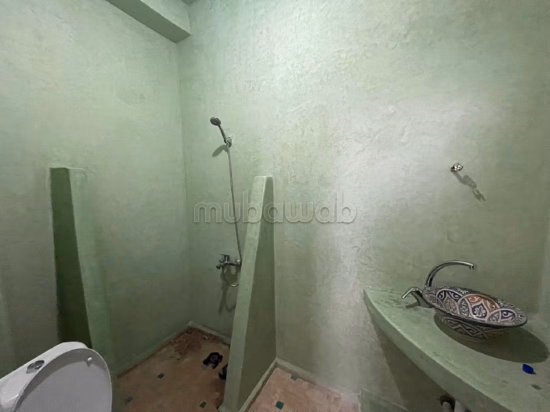 Suntuoso riad en venta en Médina. 7 bonitas habitaciones. Hermosa terraza. 