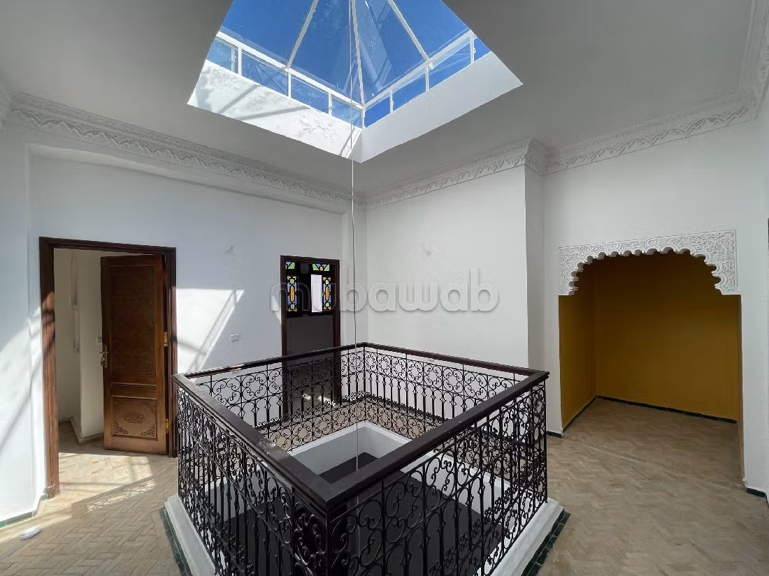 Suntuoso riad en venta en Médina. 7 bonitas habitaciones. Hermosa terraza. 
