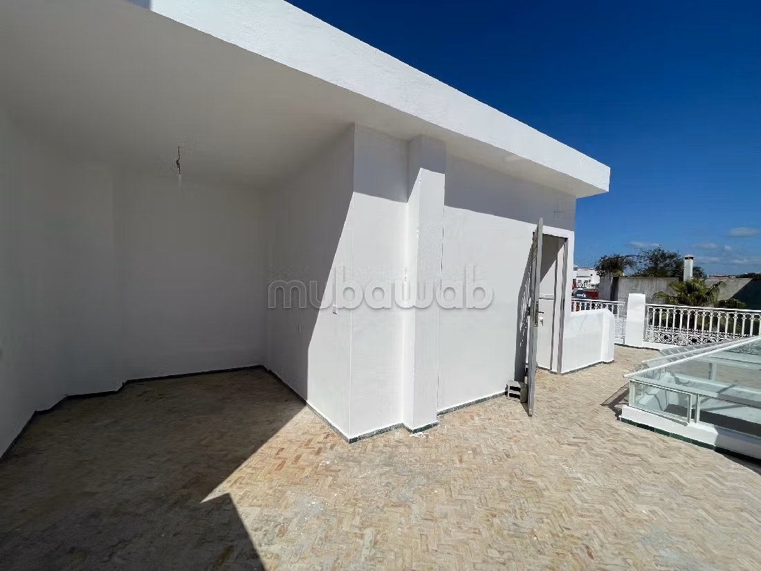 Suntuoso riad en venta en Médina. 7 bonitas habitaciones. Hermosa terraza. 