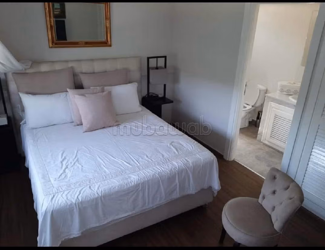 منزل فخم للبيع بحي كاليفورنيا. 4 غرف جميلة. كراج. 