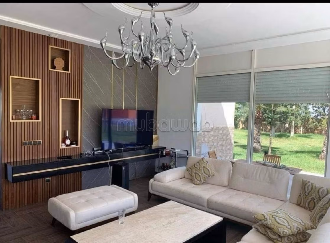 منزل فخم للبيع بحي كاليفورنيا. 4 غرف جميلة. كراج. 