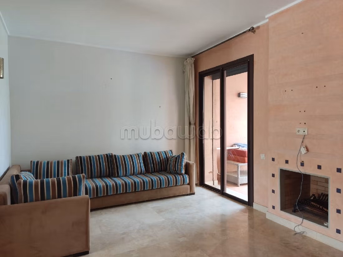 Petite villa meublée Front Golf piscine