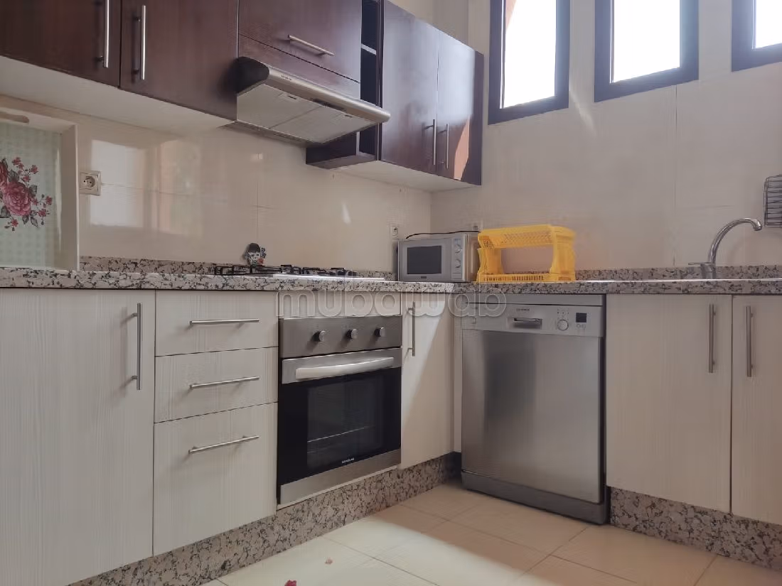 Petite villa meublée Front Golf piscine