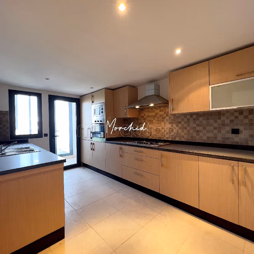 Bouskoura golf bel appartement à vendre