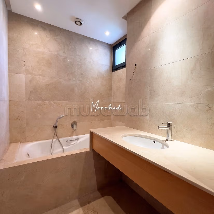 Bouskoura golf bel appartement à vendre