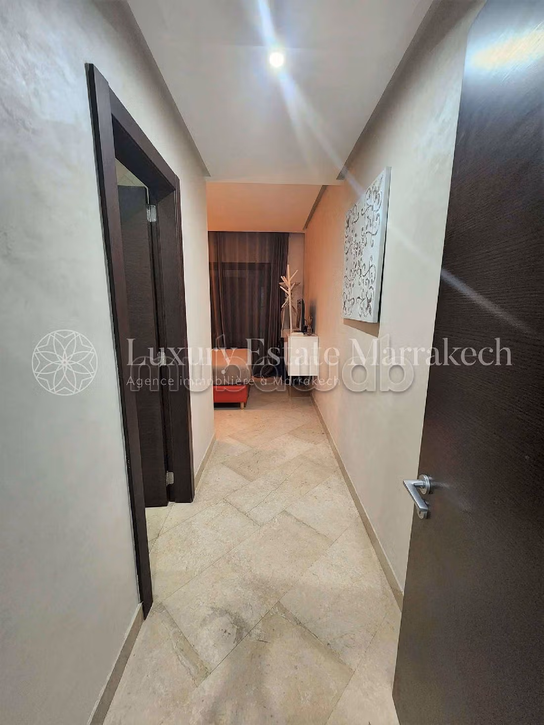 Piso en venta en Guéliz. 2 hermosas habitaciones. Residencia con conserje, aire condicionado general. 