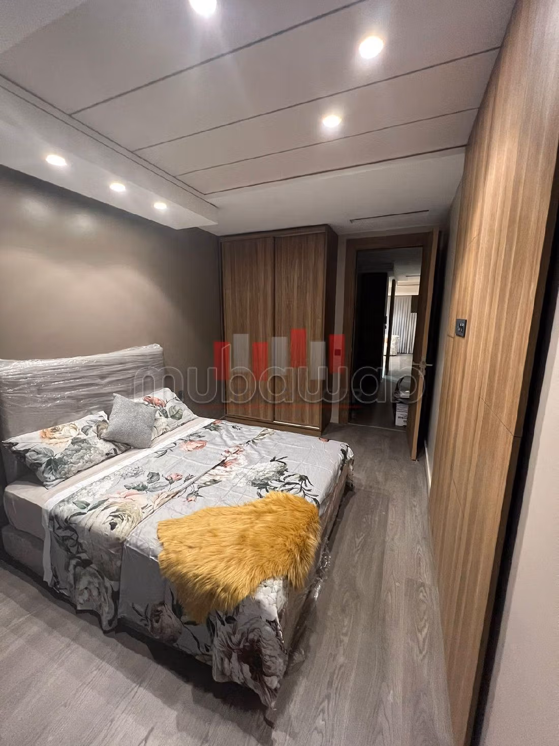 Bellissimo appartamento in affitto a Centre Ville. 1 bella camera da letto. Ammobiliato