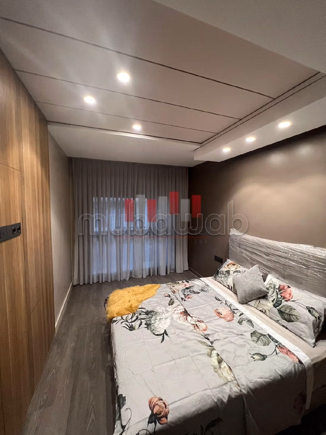 Bellissimo appartamento in affitto a Centre Ville. 1 bella camera da letto. Ammobiliato