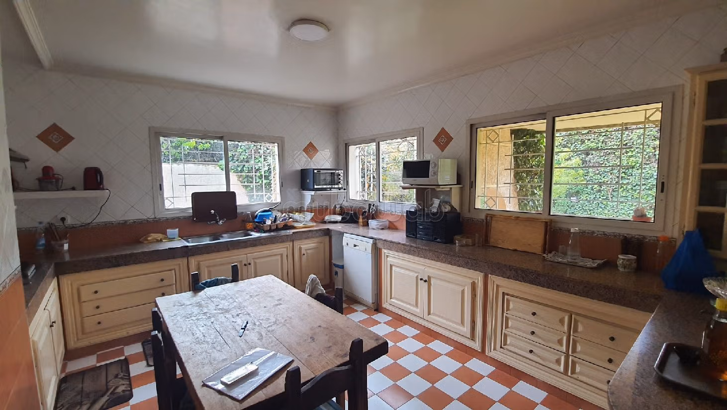 Se vende villa de lujo en Californie. Área total 600 m². Aire condicionado y piscina