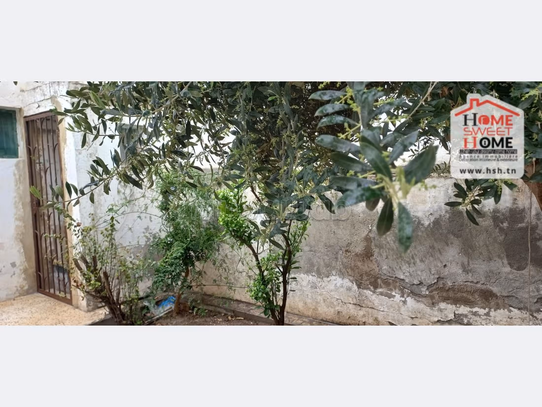 Terreno in vendita a La Goulette. Superficie di 222 m². 
