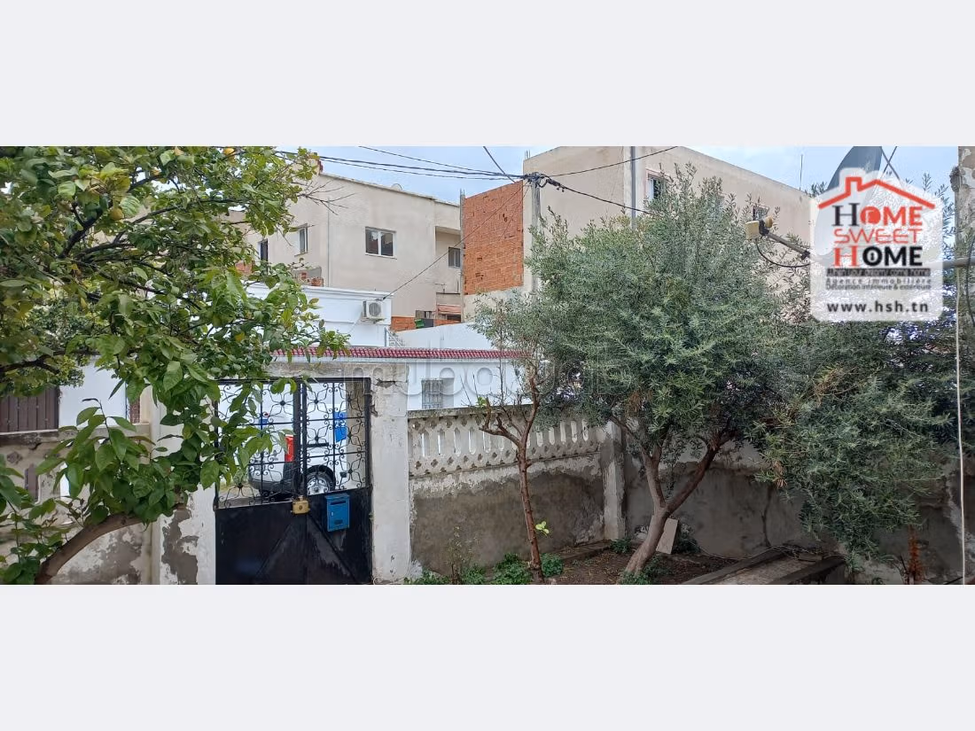 Terreno in vendita a La Goulette. Superficie di 222 m². 