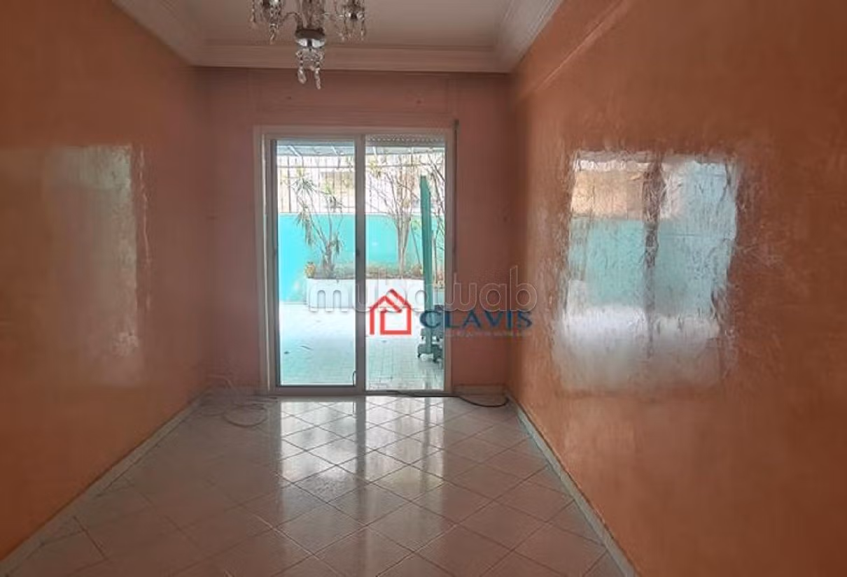 Appartementen om te kopen in Hermitage. Totale oppervlakte 162 m². Garage en terras