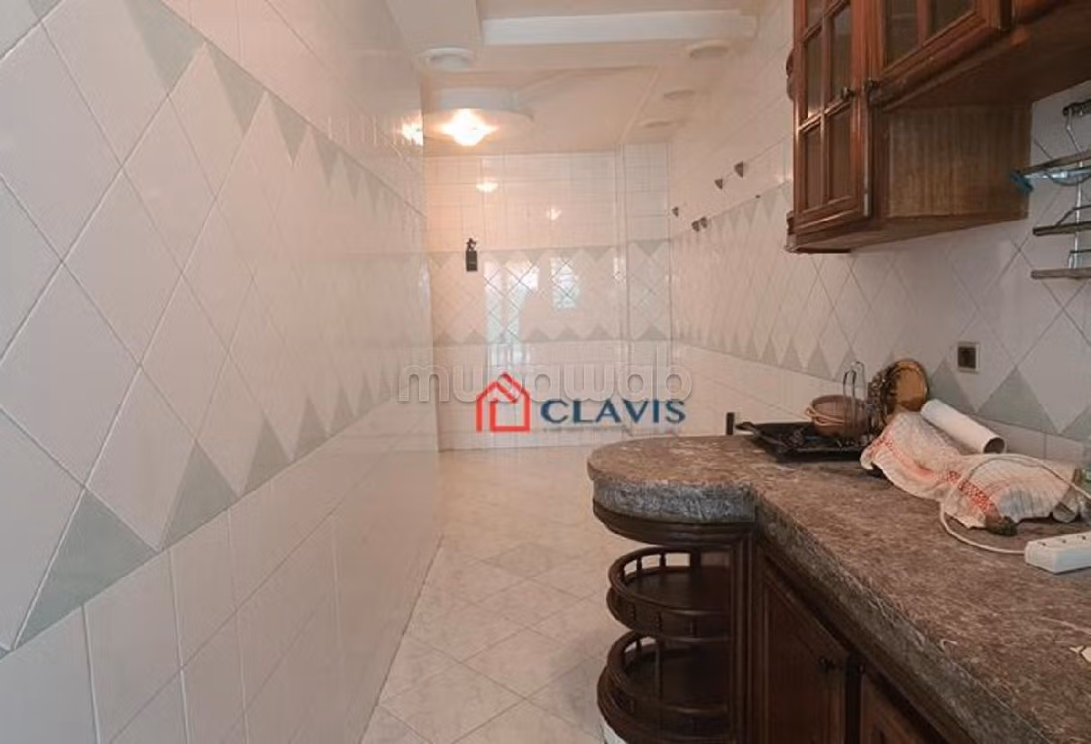 Appartementen om te kopen in Hermitage. Totale oppervlakte 162 m². Garage en terras