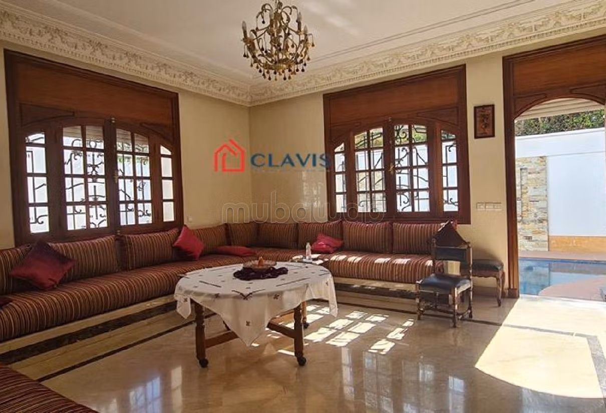 Vendita villa di lusso a Laymoune. 6 locali. Terrazzo e garage. 