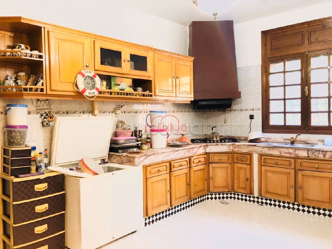 Nu te koop: villa's en luxe woningen. 5 Slaapkamers. Volledig gemeubileerd