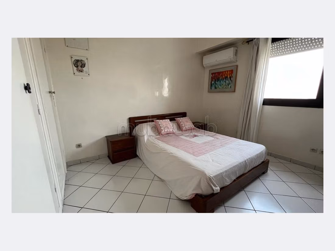 Splendido appartamento da acquistare a Oulfa. 4 camere da letto. Salotto marocchino e antenna parabolica