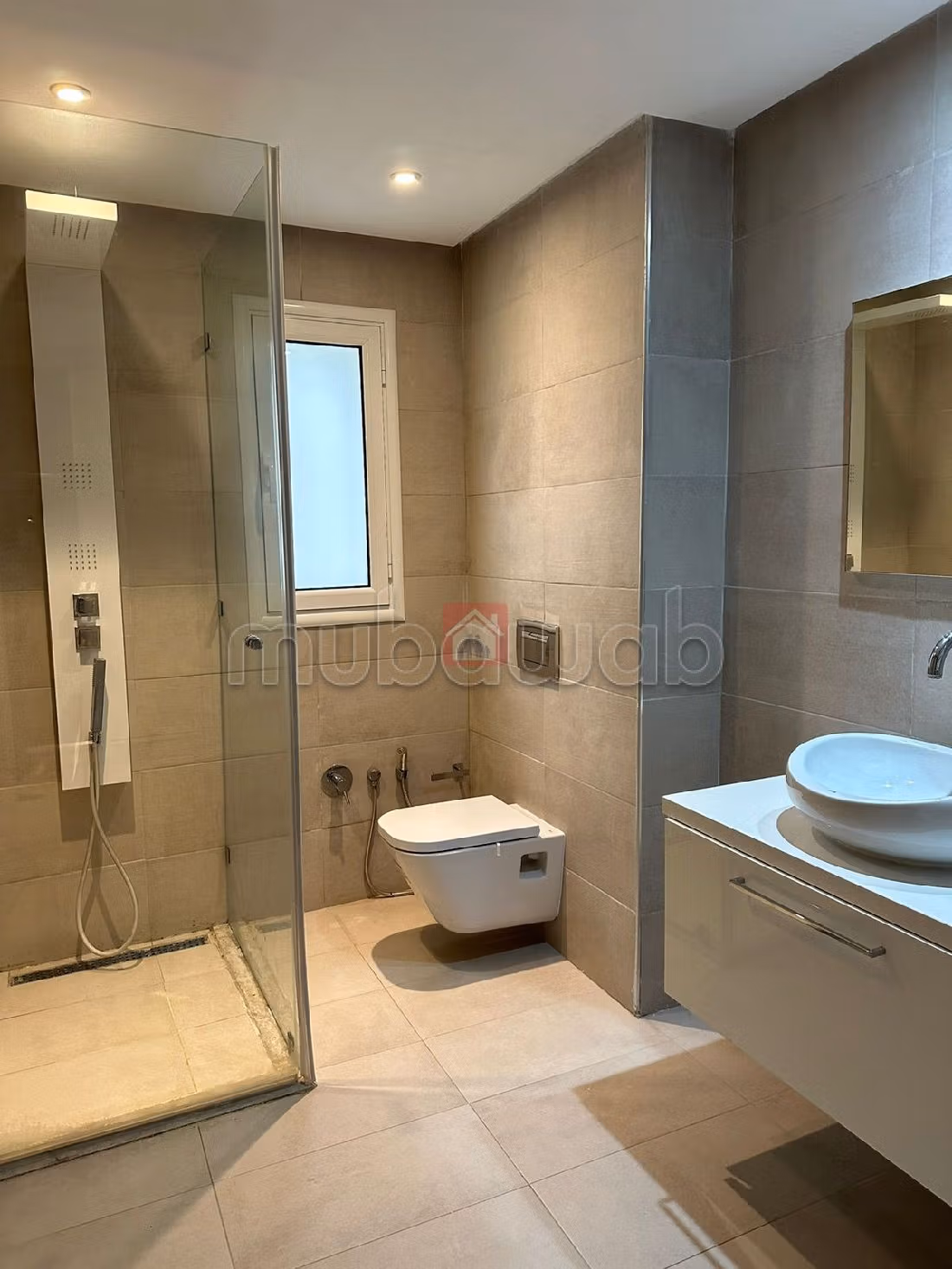 Magnificent villa for rent in Carthage. Large area 500 m². Residence with swimming pool, Air conditioning. 