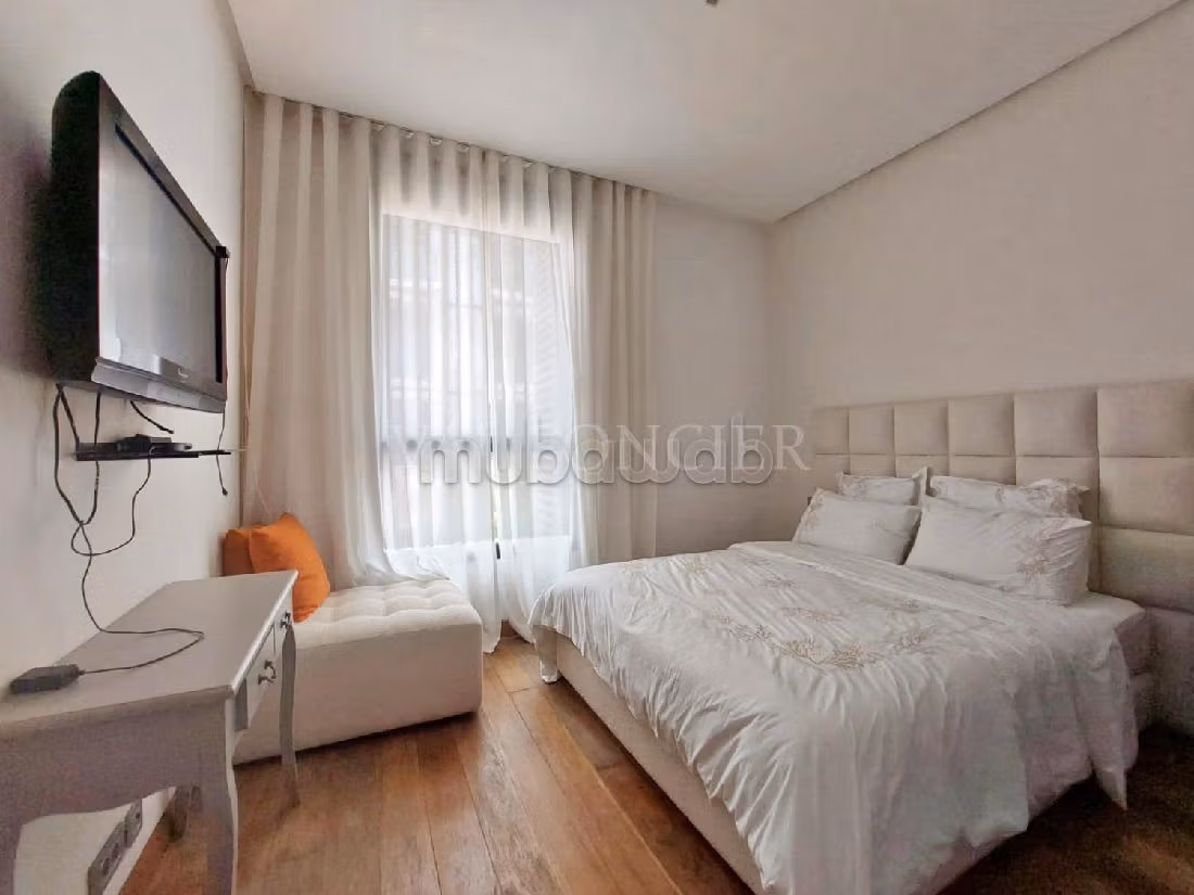 Location studio meublé spacieux avec accès direct à la plage Ain Diab, Casablanca