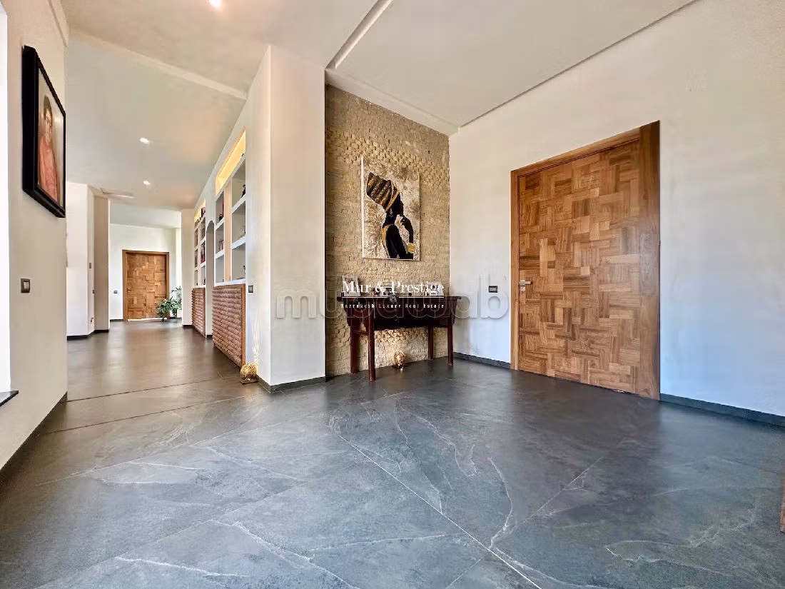 Villa's en luxe woningen om te kopen. Oppervlakte 1000 m². Verkoelend zwembad. 