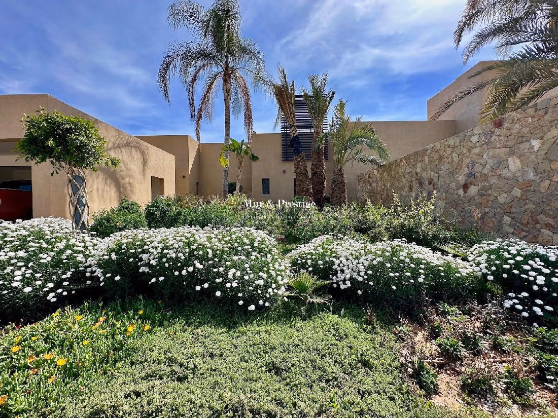 Villa's en luxe woningen om te kopen. Oppervlakte 1000 m². Verkoelend zwembad. 