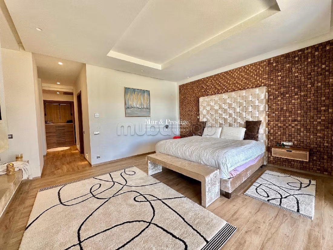 Villa's en luxe woningen om te kopen. Oppervlakte 1000 m². Verkoelend zwembad. 