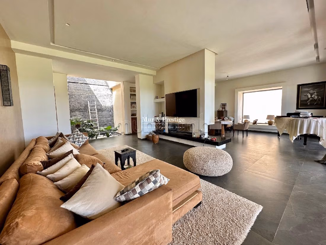 Villa's en luxe woningen om te kopen. Oppervlakte 1000 m². Verkoelend zwembad. 