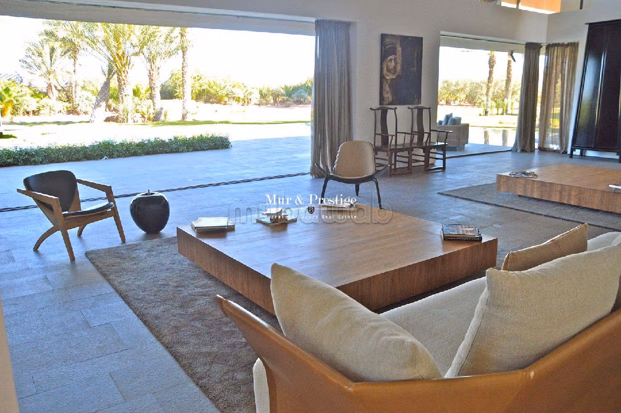 High quality house for sale in Ennakhil Palmeraie. Dimension 1200 m². Green area, Balcony