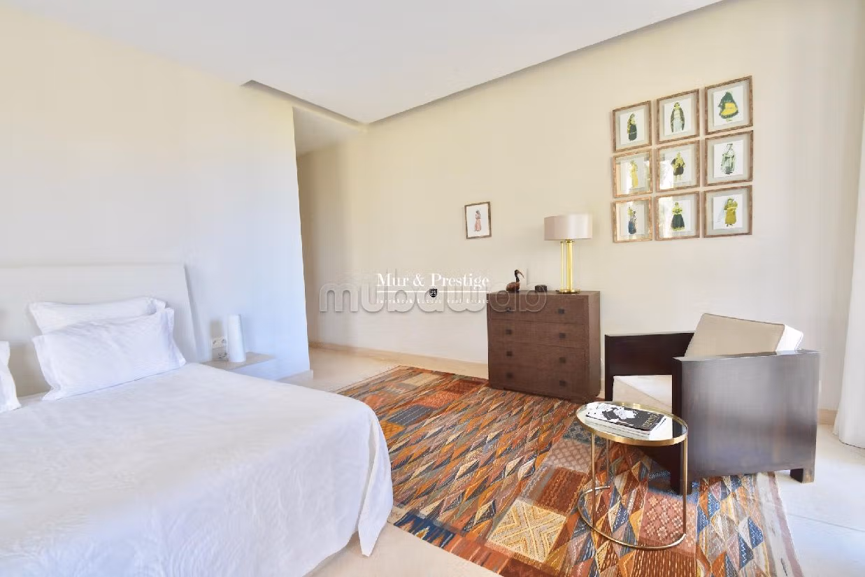 فيلا ممتازة للبيع بمراكش. 5 غرف. مسبح و مدفأة. 