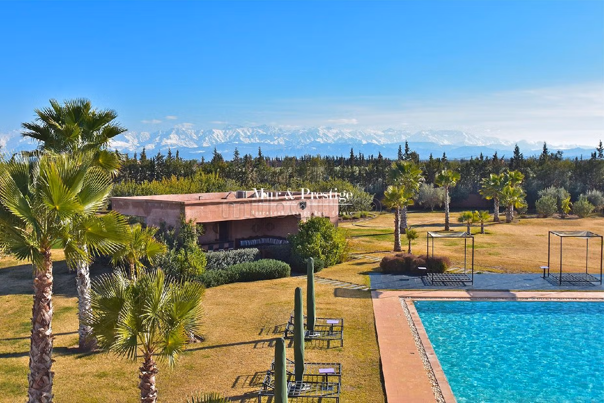 Vendita villa di lusso a Route de l'Ourika. 10 camere da letto. Camino e piscina
