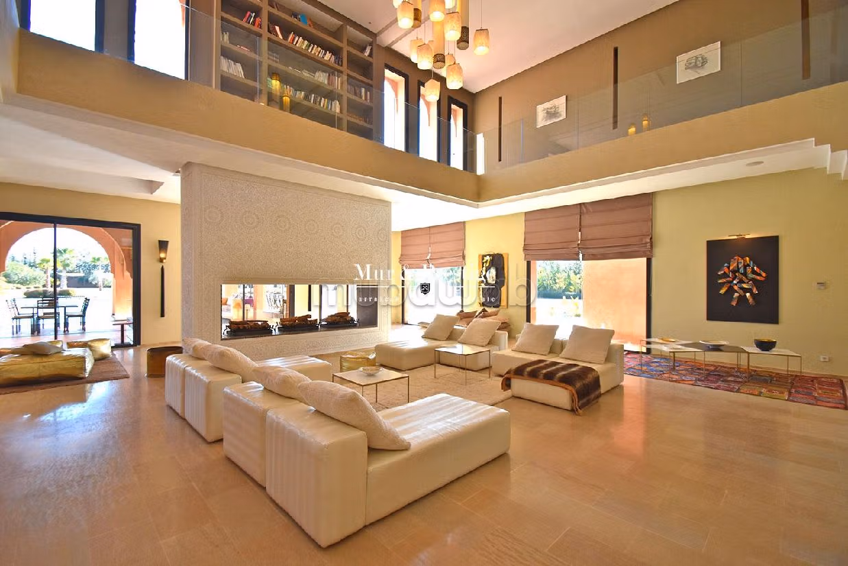 Vendita villa di lusso a Route de l'Ourika. 10 camere da letto. Camino e piscina