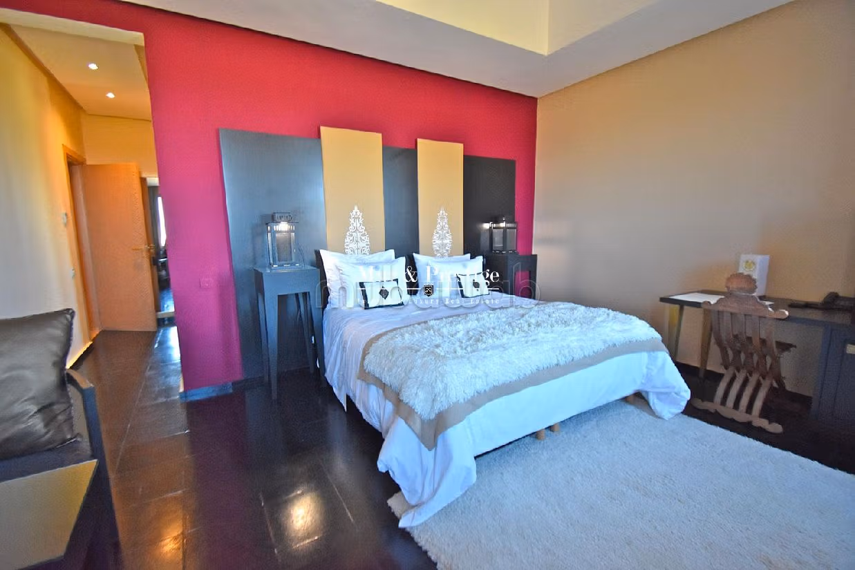 Vendita villa di lusso a Route de l'Ourika. 10 camere da letto. Camino e piscina