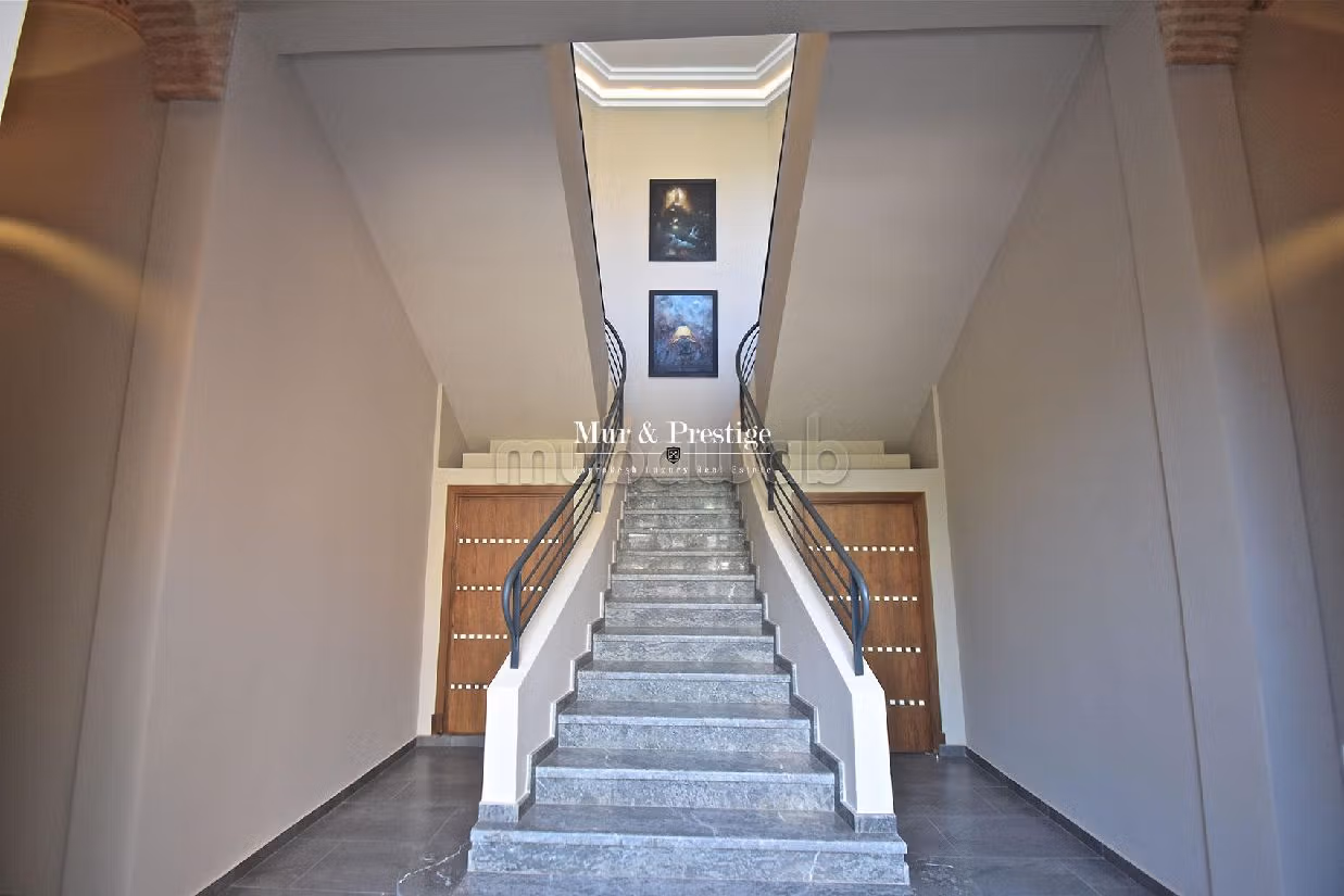 Fabulous villa for sale in Amelkis. 7 rooms. Usable fireplace, Large swimming pool. 