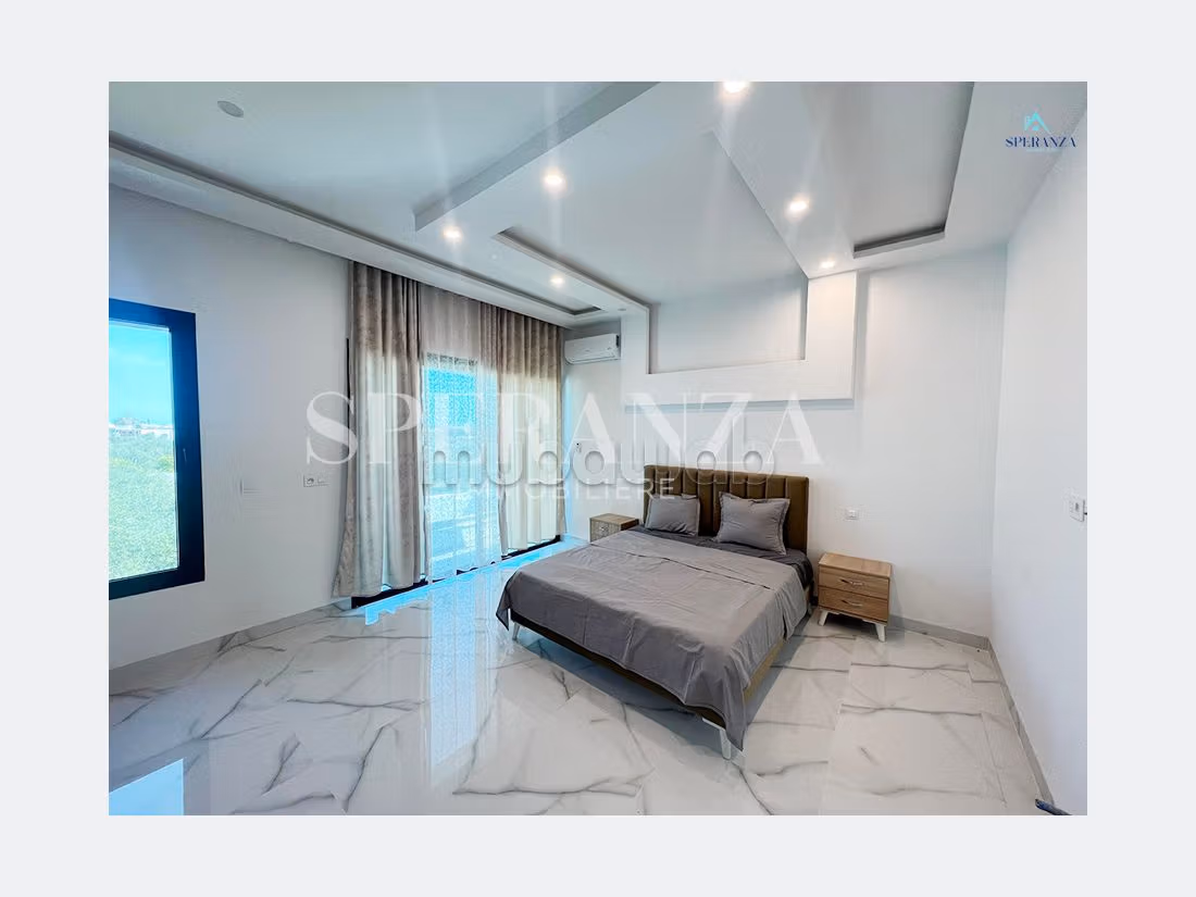 Eccezionale villa in affitto a Hammamet Sud. 3 belle camere da letto. Impianto di aria condizionata e piscina. 