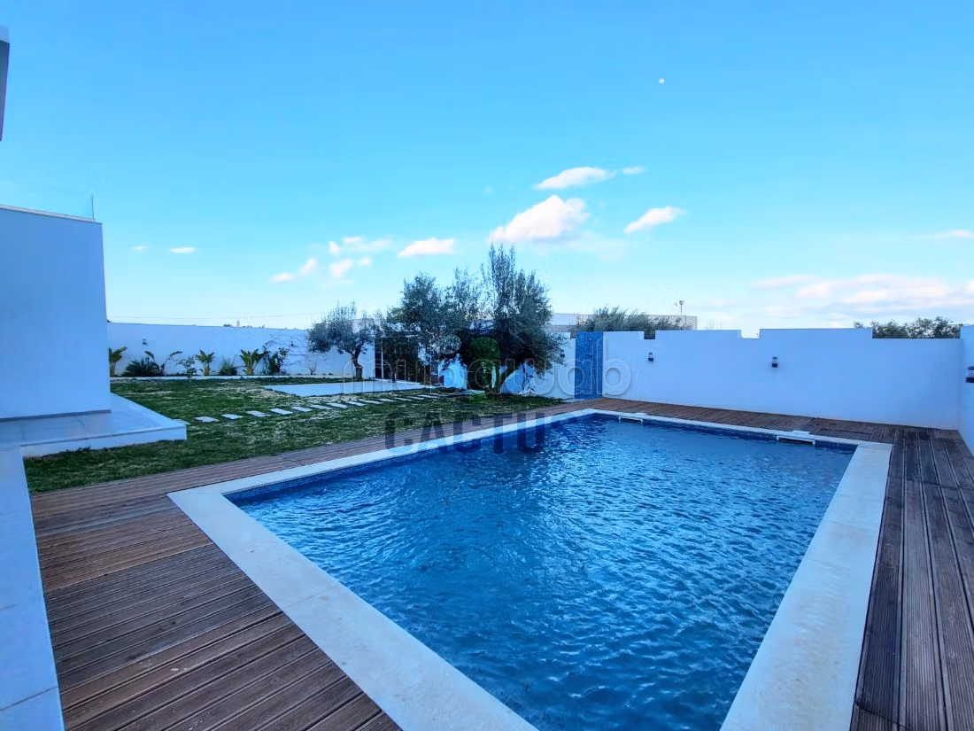 Casa di lusso in affitto a Hammamet. 3 camere. Piscina e condizionatore. 