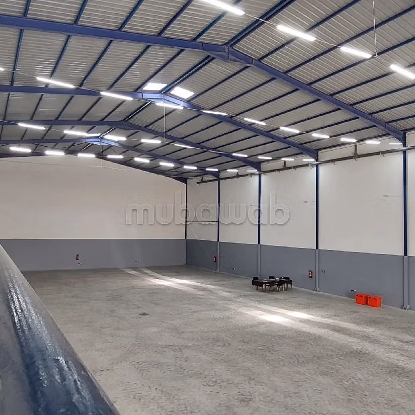 Oficinas y locales comerciales en alquiler en Franceville