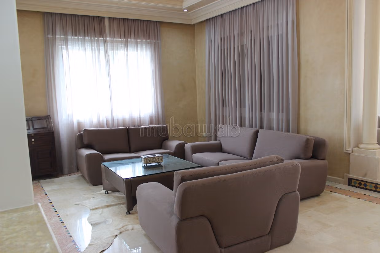 Luxury villa for rent in Du Golf. Large area 560 m². Fully furnished. 