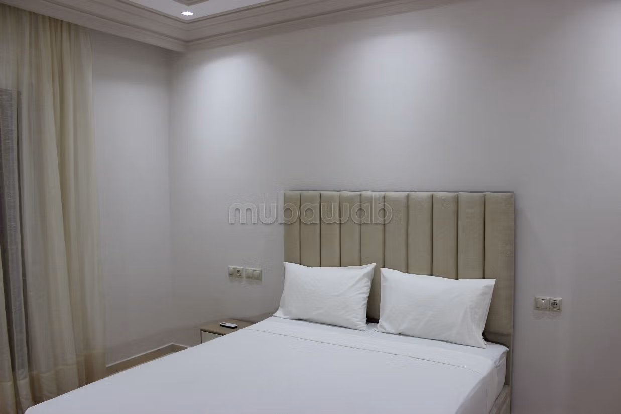 Luxury villa for rent in Du Golf. Large area 560 m². Fully furnished. 